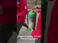 Metodo di utilizzo dell'estintore ad acqua e utilizzo dell'estintore